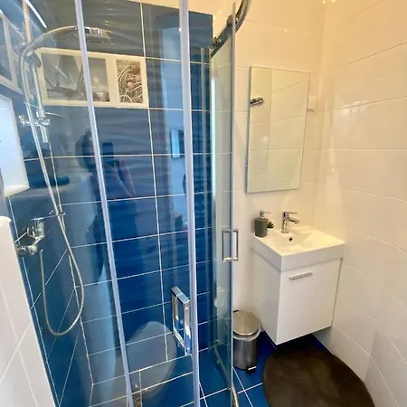 Sleeping Sailor Boutique 4*